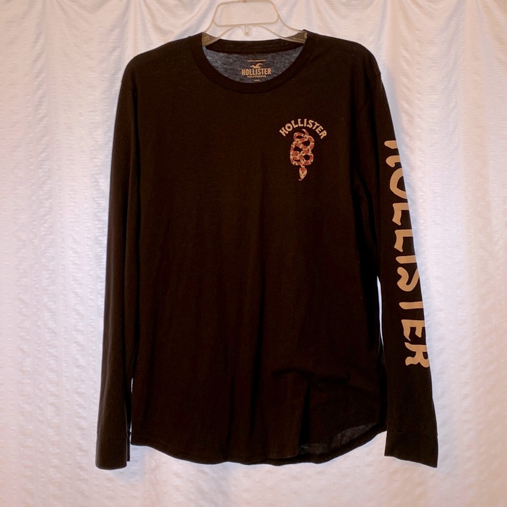 Mens Hollister black long sleeve Tshirt with writing down sleeve